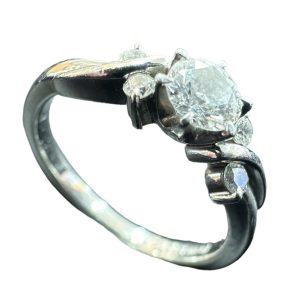 Pt1000　ダイヤモンド0.243ct メレダイヤ0.13ct　プラチナリング